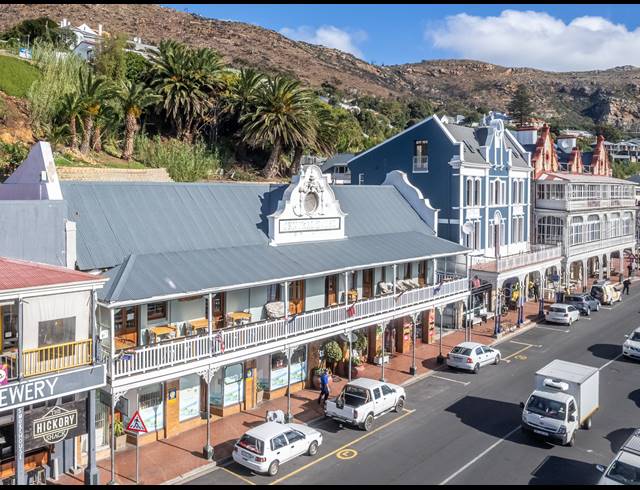 928M² HOTEL FOR SALE IN SIMONS TOWN CENTRAL
